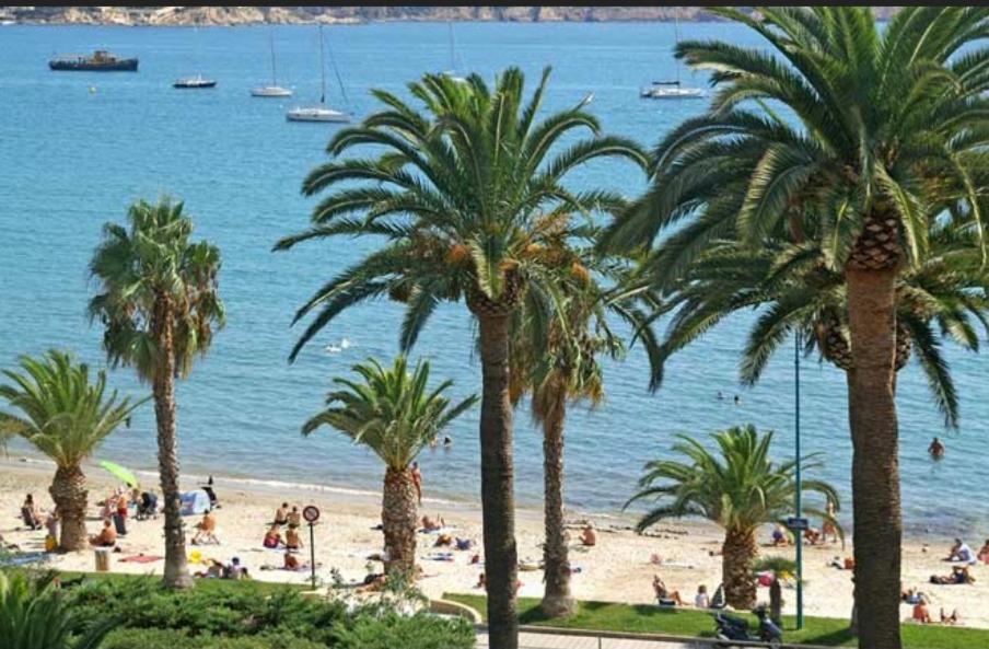L Annexe 50M De La Plage Bandol Exteriér fotografie